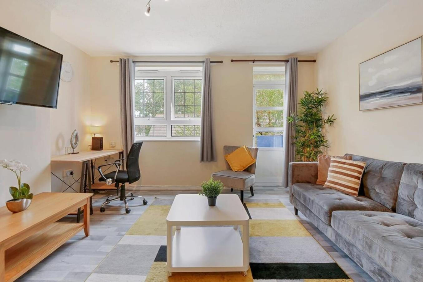 The Serene 2-Bedroom Flat W Free Street Parking Sutton  Exterior foto